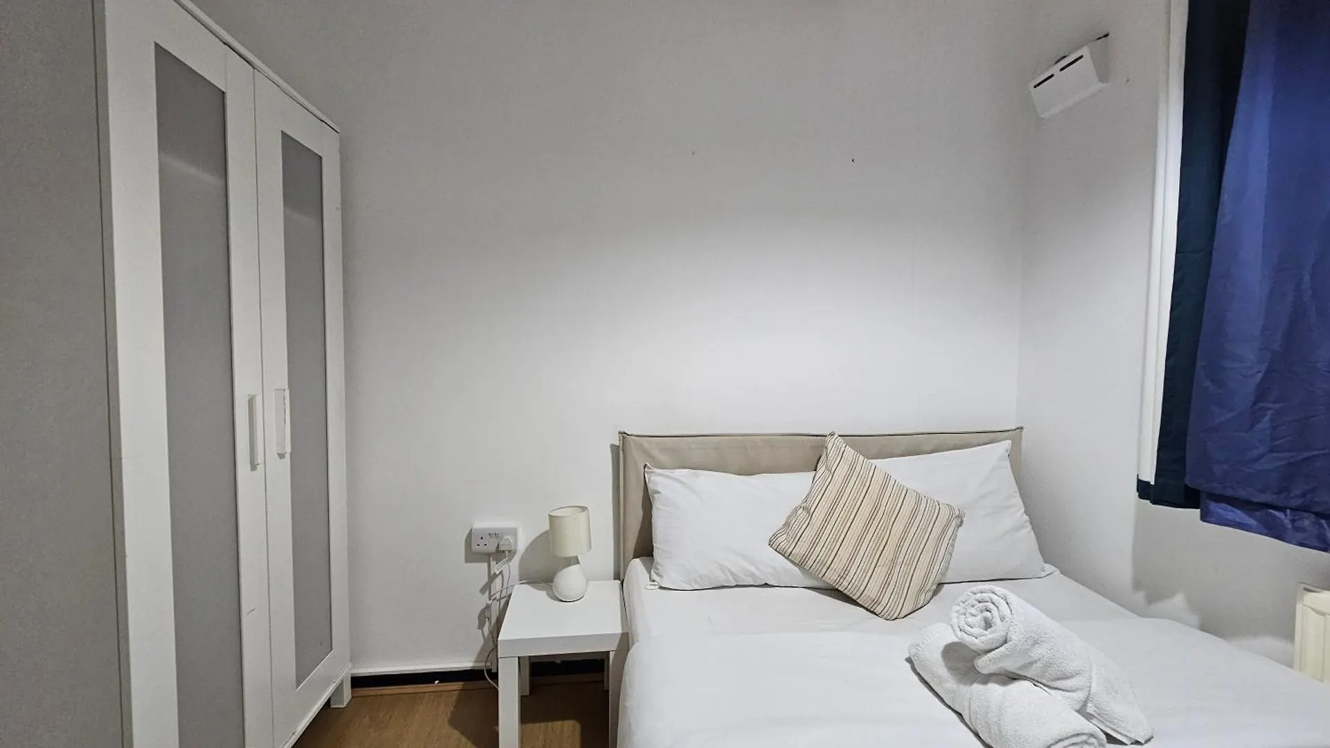 Guest house Rooms Near Canary Wharf London