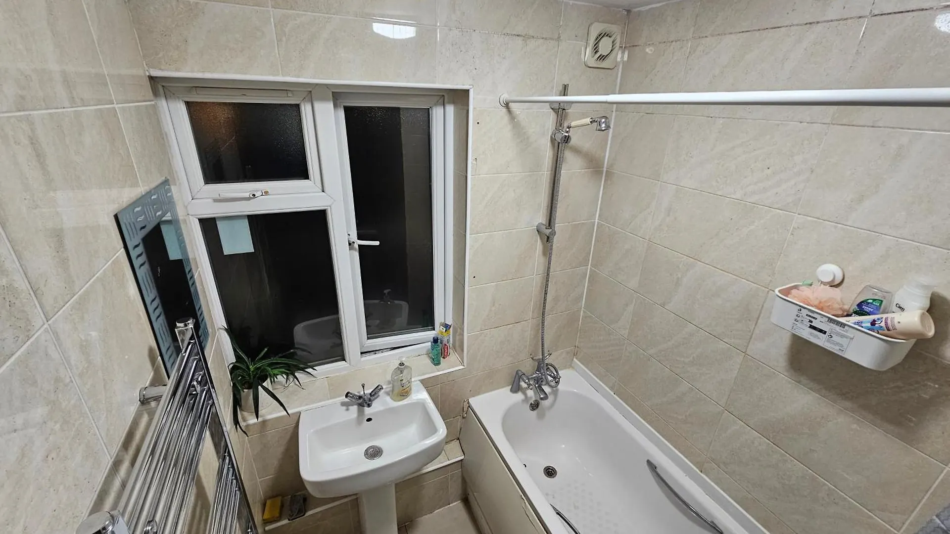 Rooms Near Canary Wharf London