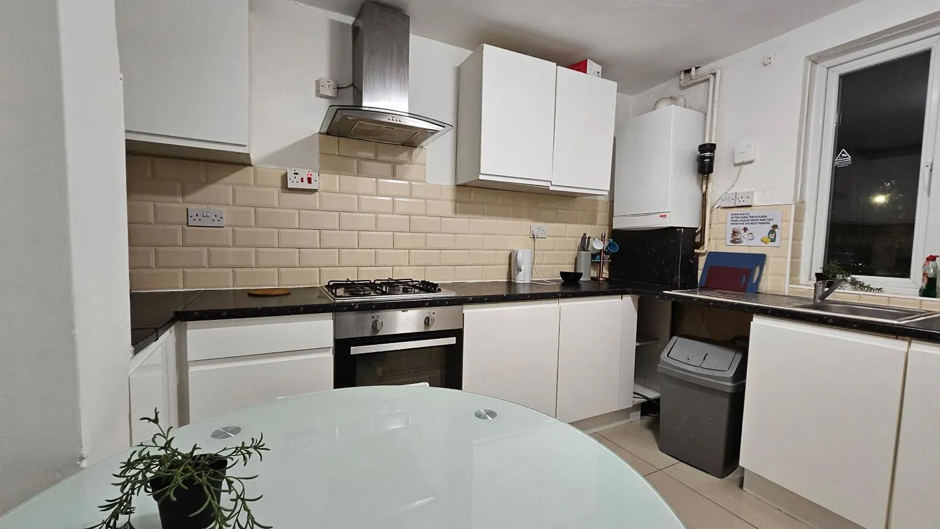 Guest house Rooms Near Canary Wharf London