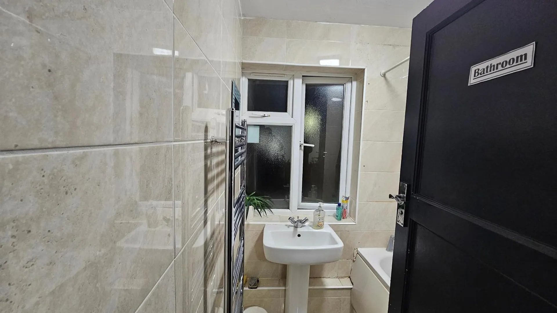 Rooms Near Canary Wharf London
