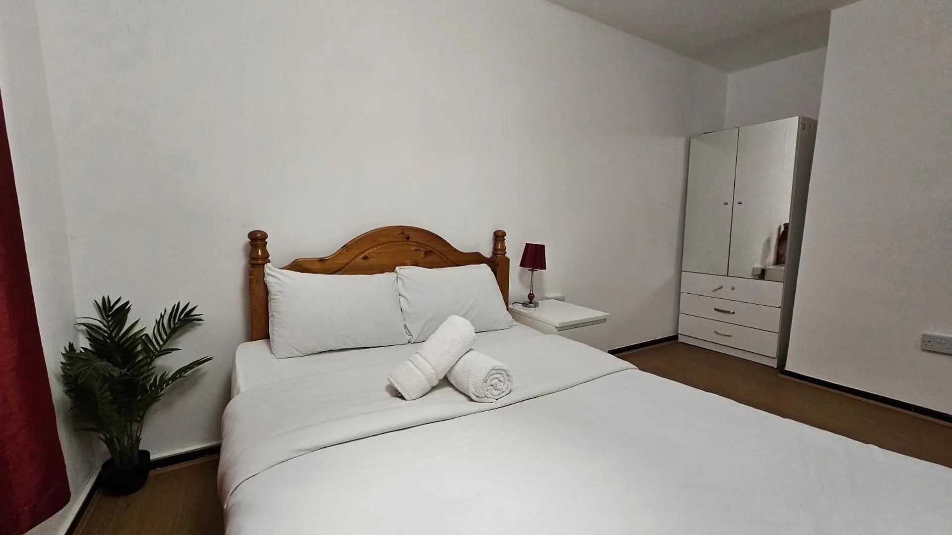 Rooms Near Canary Wharf London
