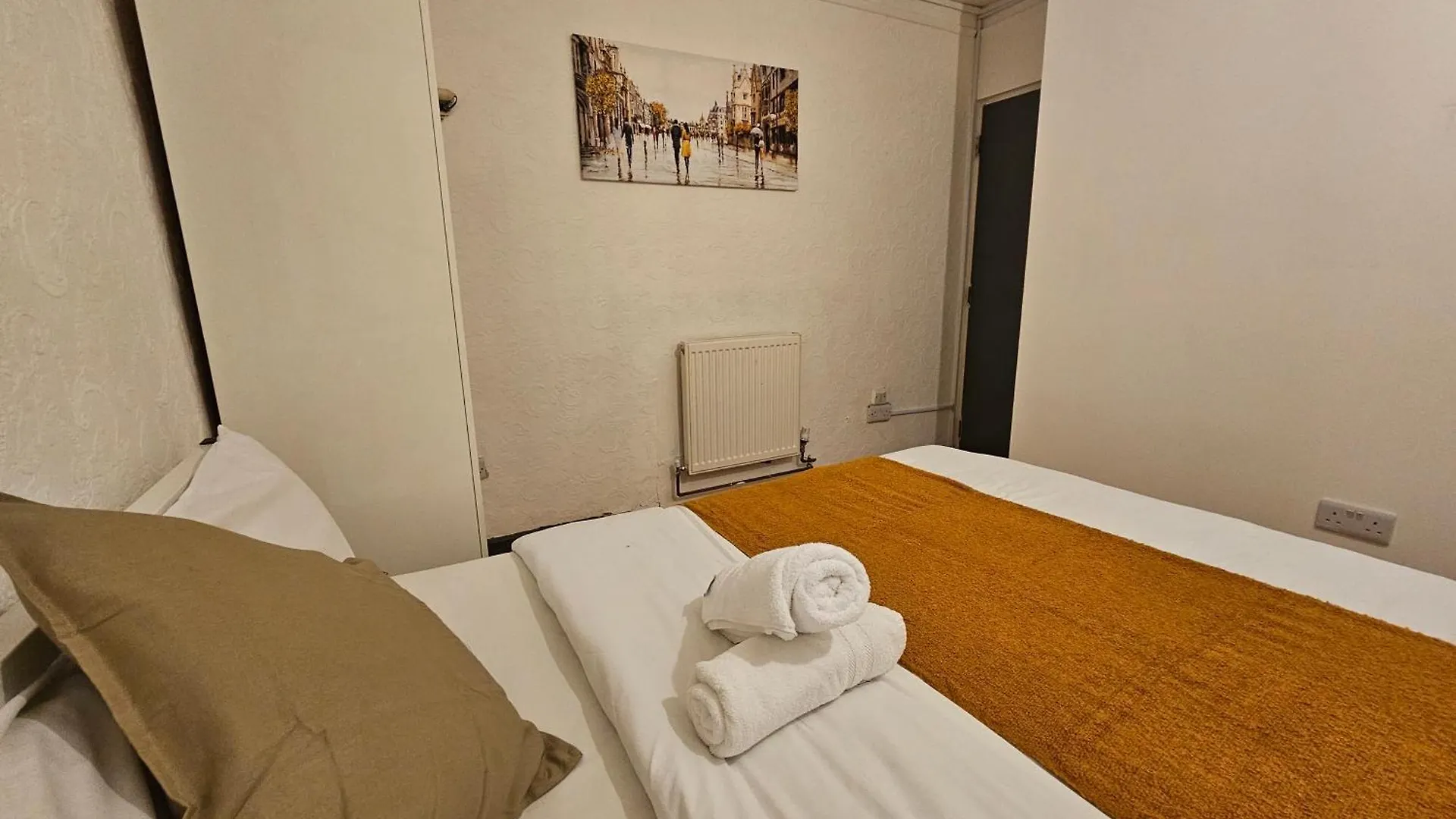 Rooms Near Canary Wharf London
